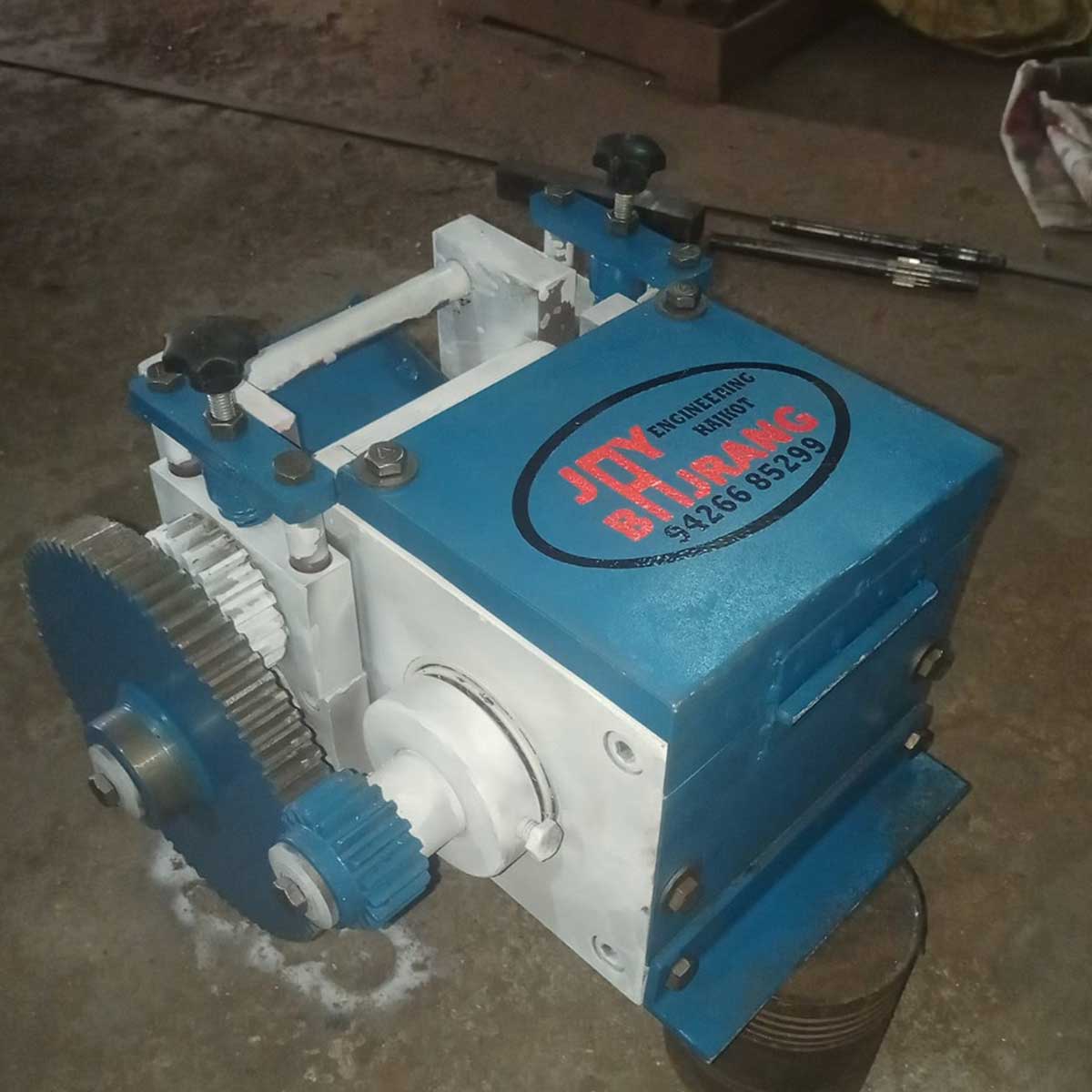 Small scale plastic dana machine 8 plastic-cutter-machine,