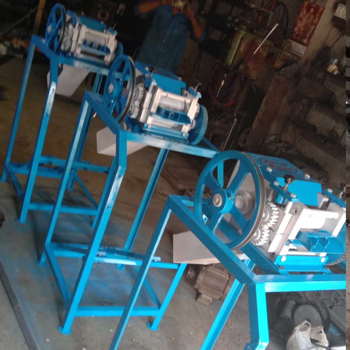 PVC flexible strip cutter