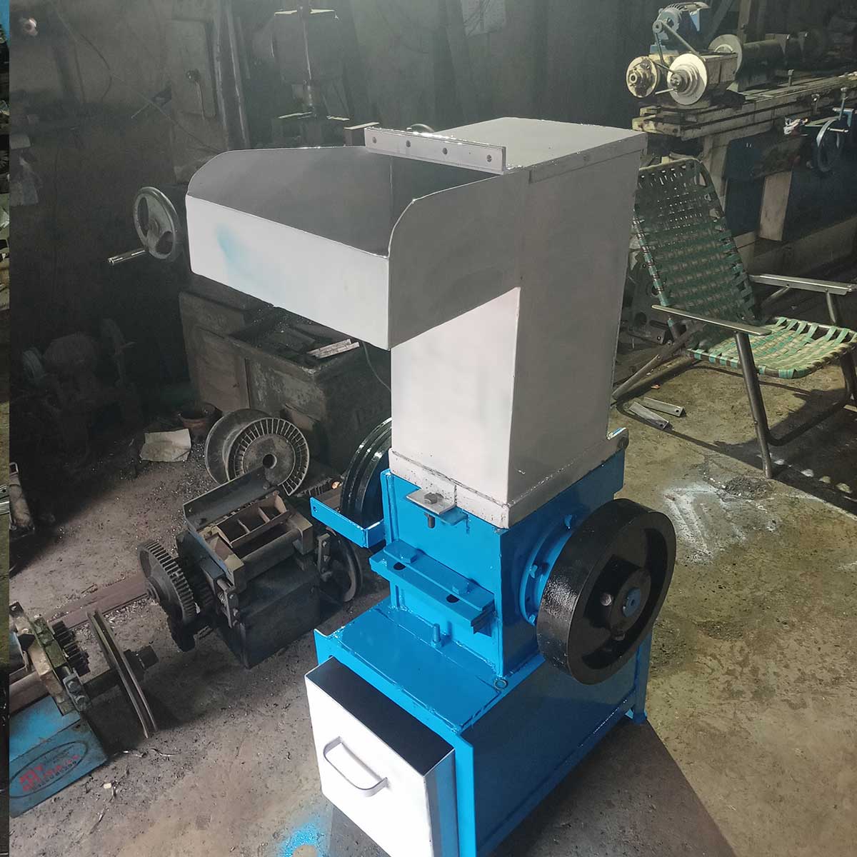 Waste Plastic Grinding Machine 3 Plastic Granulator Machine
